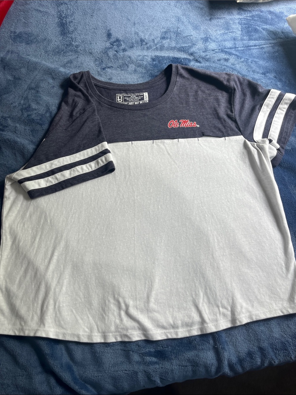 Ole Miss Women's Navy and White Colorblock Crop Tee